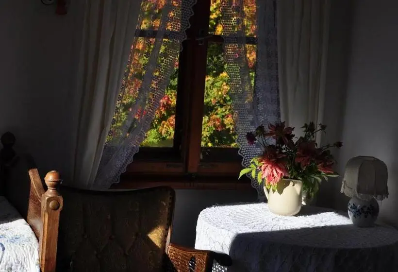 اتاق استاندارد چهار تخته, Villa Nostalgia