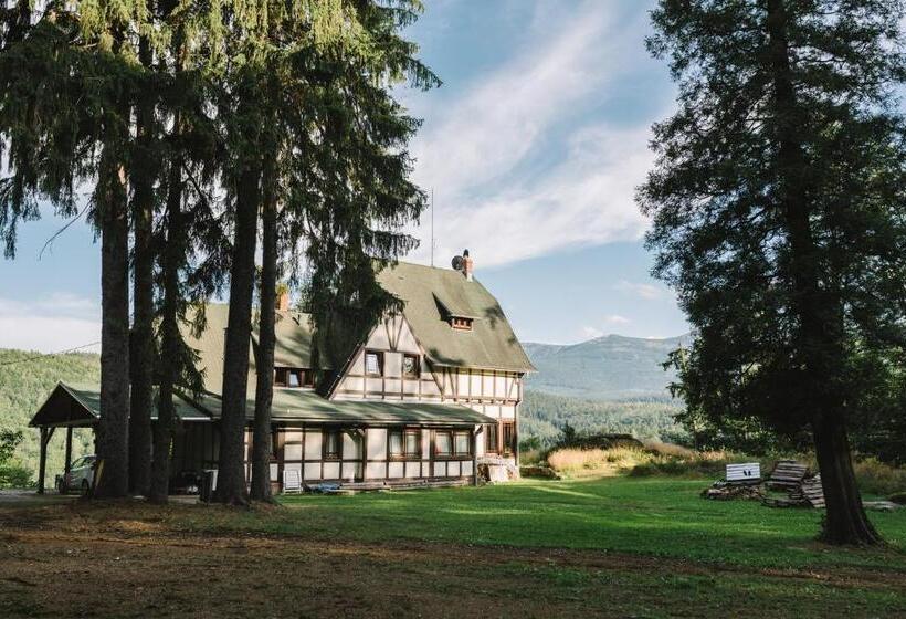 اتاق راحتی سه تخته, Weranda Z Widokiem Na Karkonosze