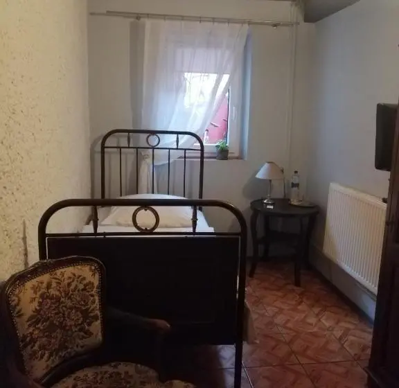 シングルベーシックルーム, Zajazd Pod Różą