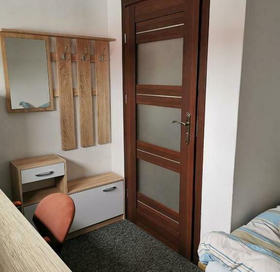 Кровать в Общей Комнате, For Rest Hostel