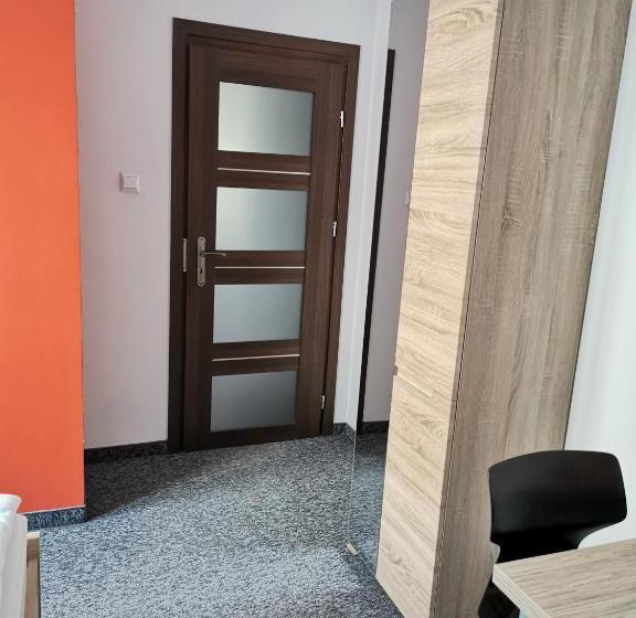 اتاق استاندارد, For Rest Hostel