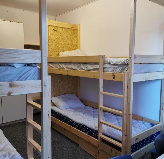 Кровать в Общей Комнате, For Rest Hostel