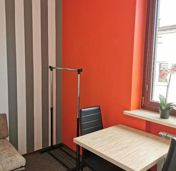 Standard Yhden Hengen Huone, For Rest Hostel