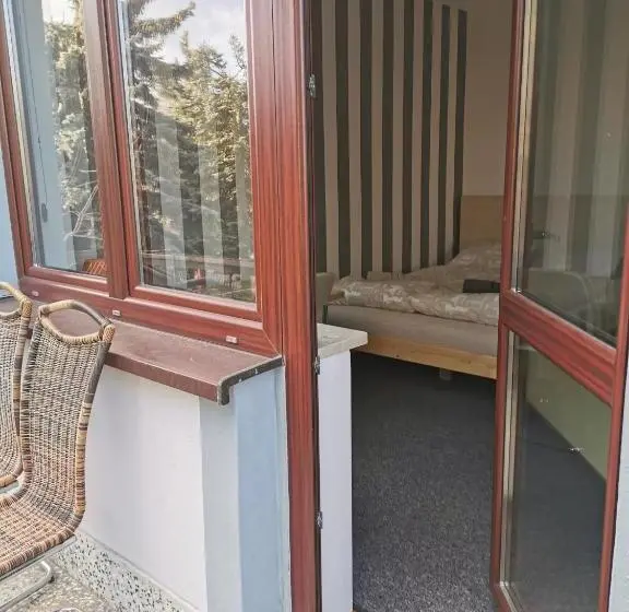 Deluxe-huone Parveke, For Rest Hostel