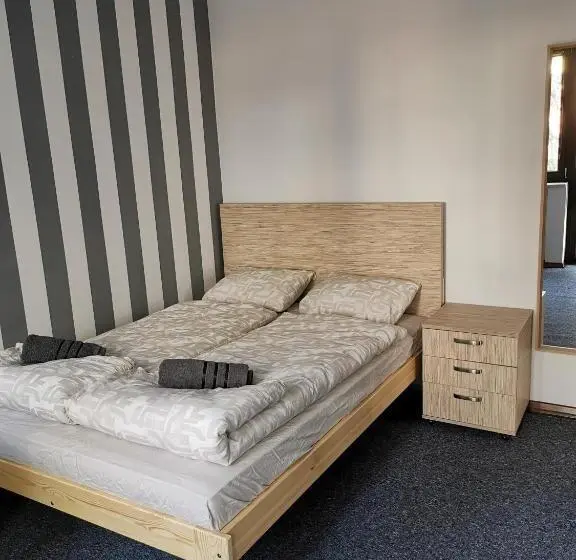 Deluxe-huone Parveke, For Rest Hostel
