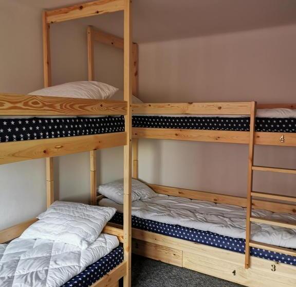Кровать в Общей Комнате, For Rest Hostel