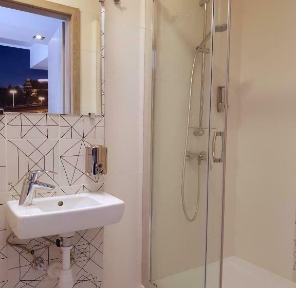 标准三人间, Hostel Annamarie