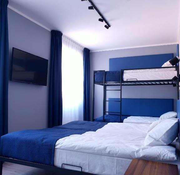 标准四人间共用浴室, Hostel Annamarie