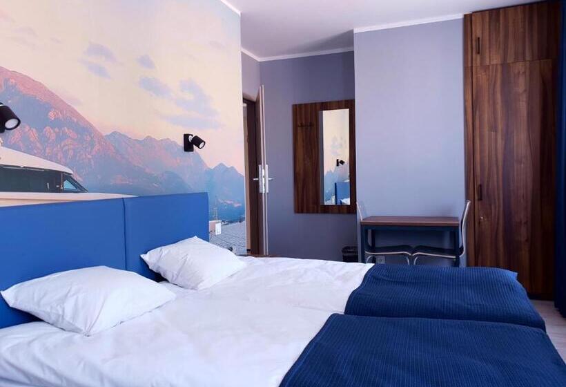 标准四人间共用浴室, Hostel Annamarie