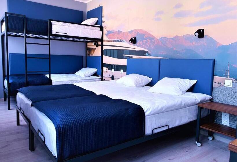 标准四人间共用浴室, Hostel Annamarie