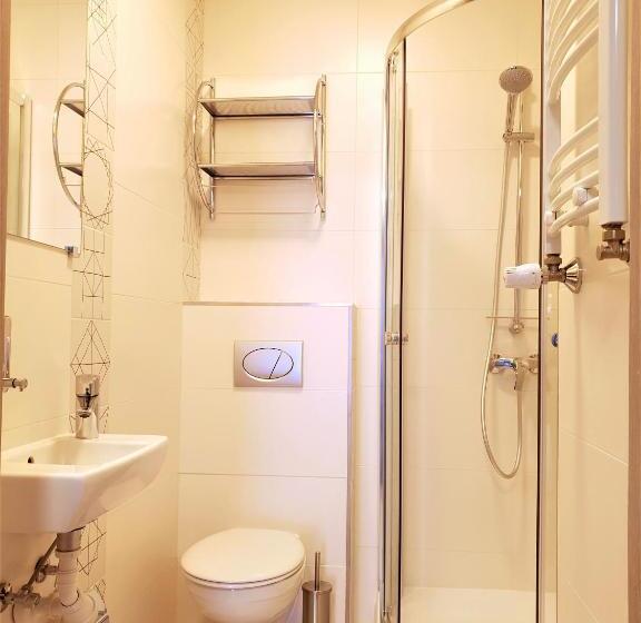 经济四人间 - 带共用浴室, Hostel Annamarie