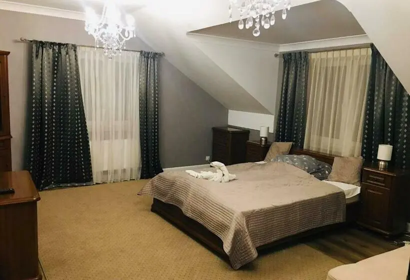 プレミアム４ベッドルーム, Hostel Lagoya Z Restauracją