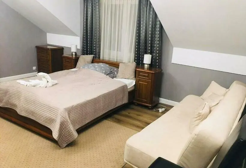プレミアム４ベッドルーム, Hostel Lagoya Z Restauracją