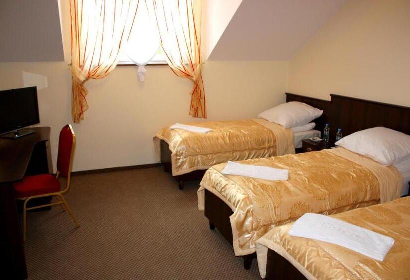 غرفة كومفورت, Korona Palace