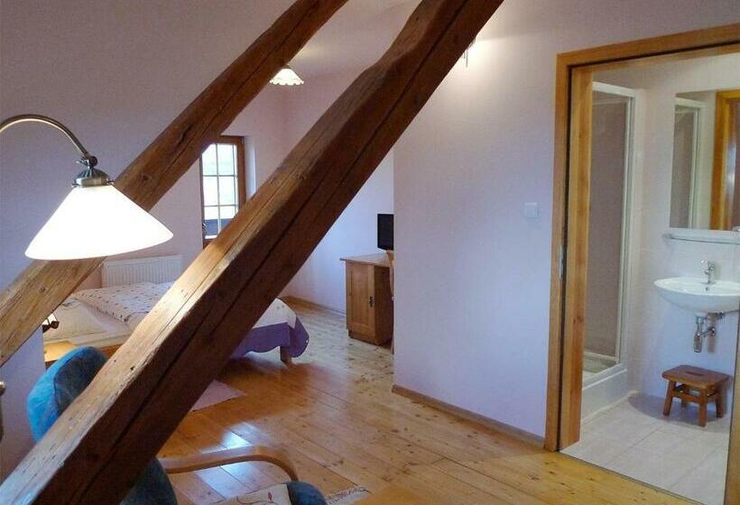 غرفة قياسية مزوَّدة بشُرفة, Osada Jeździecka Bata