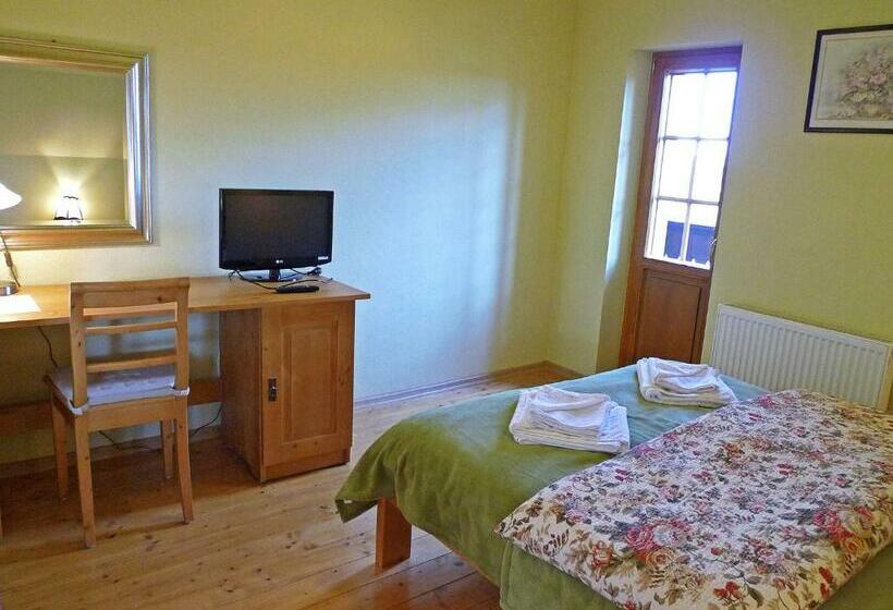 غرفة قياسية مزوَّدة بشُرفة, Osada Jeździecka Bata