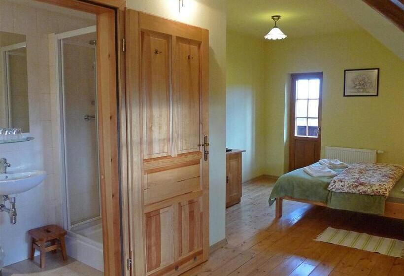 غرفة قياسية مزوَّدة بشُرفة, Osada Jeździecka Bata