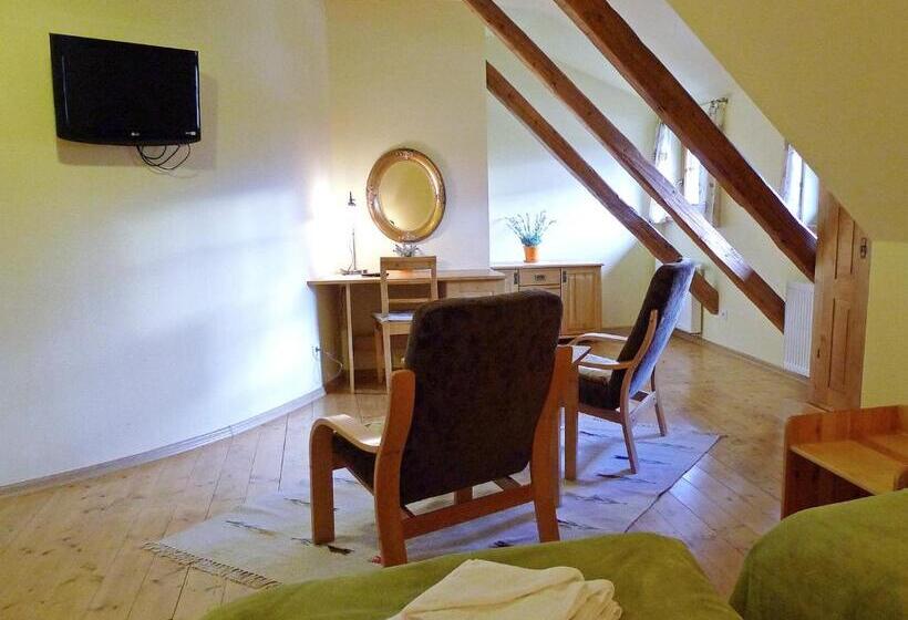 غرفة قياسية, Osada Jeździecka Bata