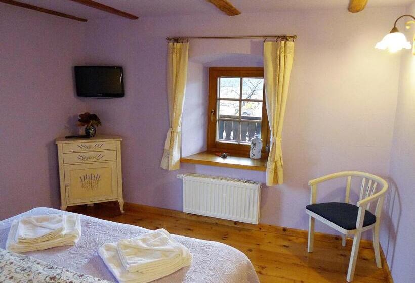 غرفة قياسية, Osada Jeździecka Bata