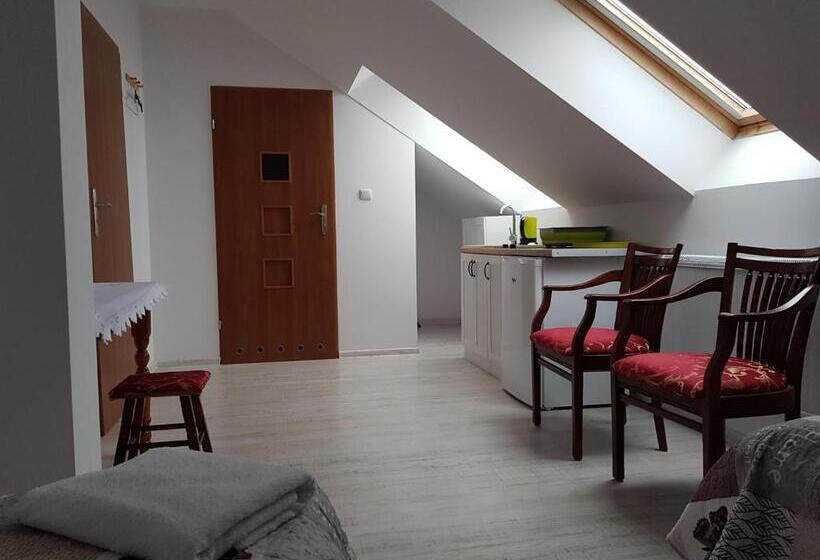 اتاق استاندارد چهارنفره با بالکن, Gościniec Słoneczny