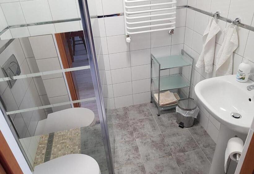 اتاق استاندارد چهارنفره با بالکن, Gościniec Słoneczny