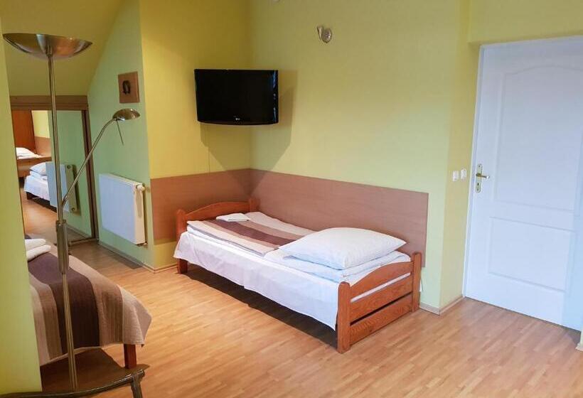 اتاق استاندارد چهارنفره با بالکن, Gościniec Słoneczny