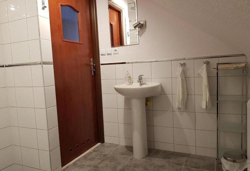 اتاق استاندارد چهارنفره با بالکن, Gościniec Słoneczny