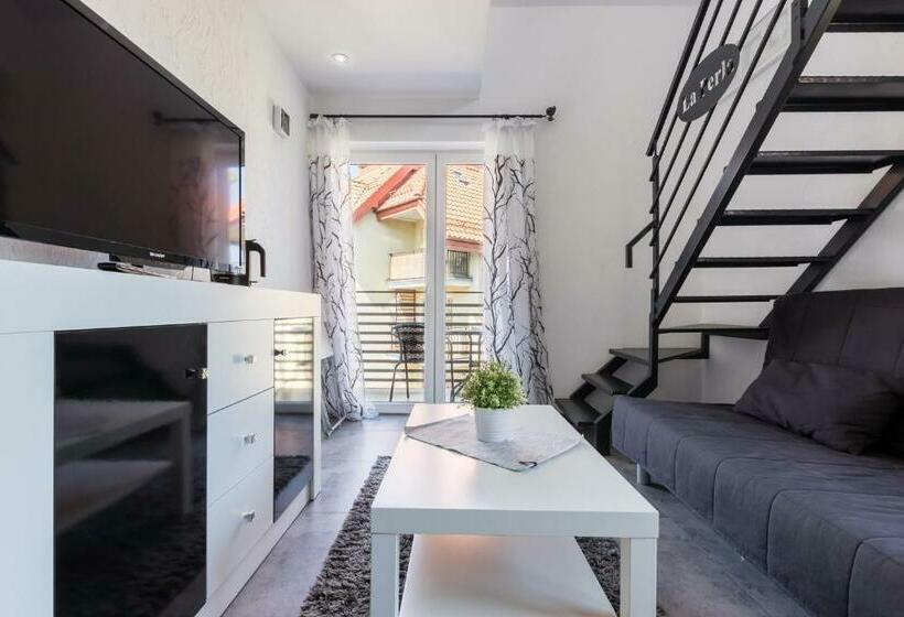 ドゥプレックスルーム, La Perla