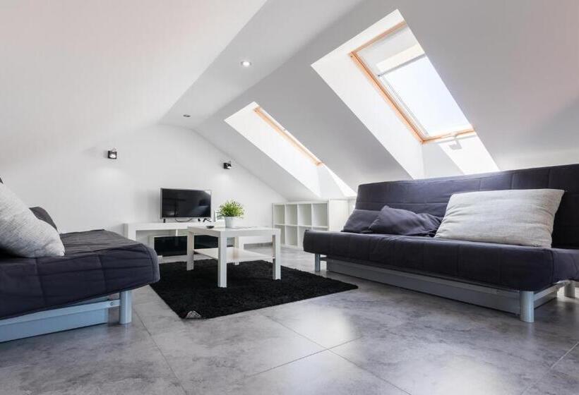 ドゥプレックスルーム, La Perla