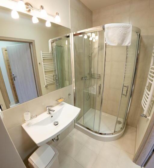 اتاق استاندارد یک نفره, Parkowa 3