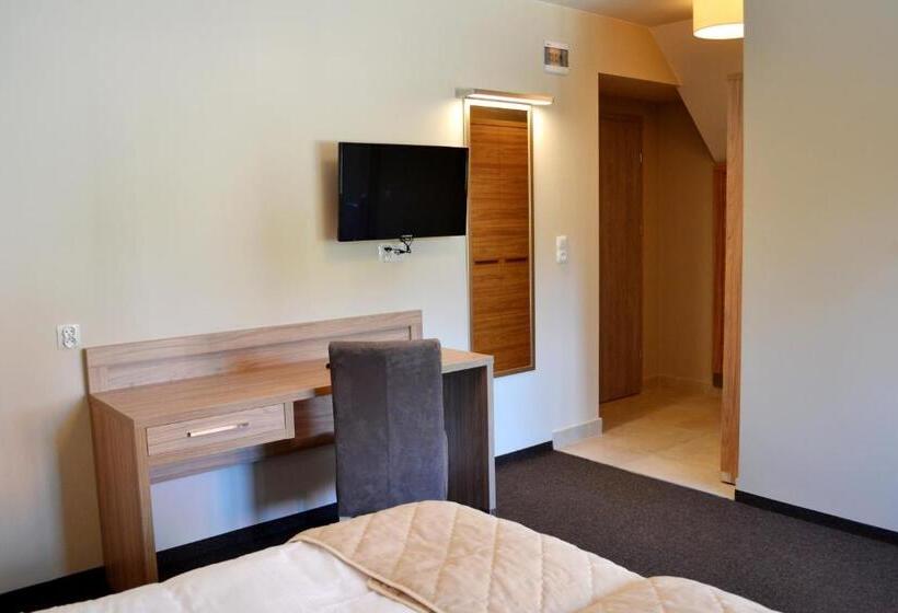 اتاق استاندارد, Parkowa 3