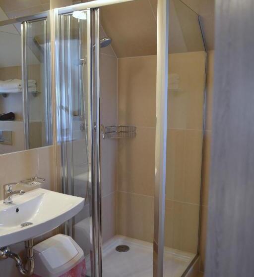 اتاق استاندارد, Parkowa 3