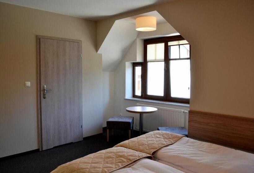 اتاق استاندارد, Parkowa 3