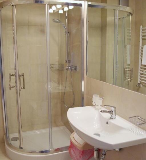 اتاق استاندارد, Parkowa 3