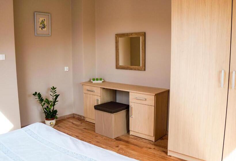 带1个卧室的带阳台的公寓, Willa Pod Bukami