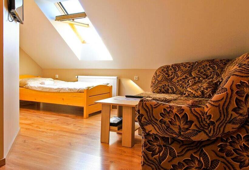 带1个卧室的带阳台的公寓, Willa Pod Bukami