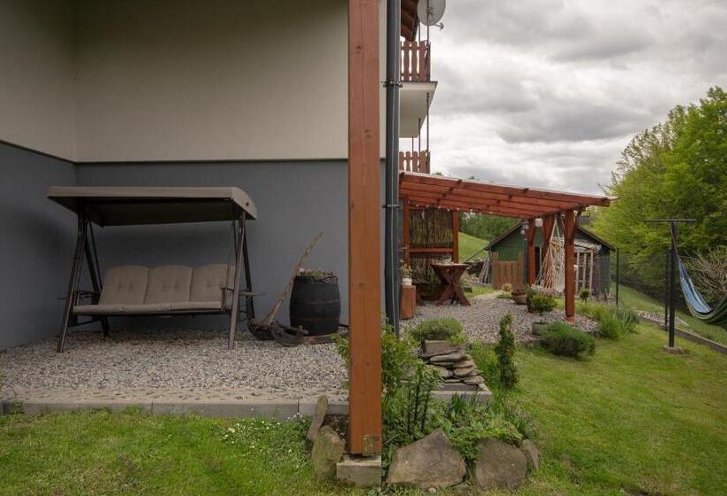 带花园景观的标准三人间, Willa Pod Bukami