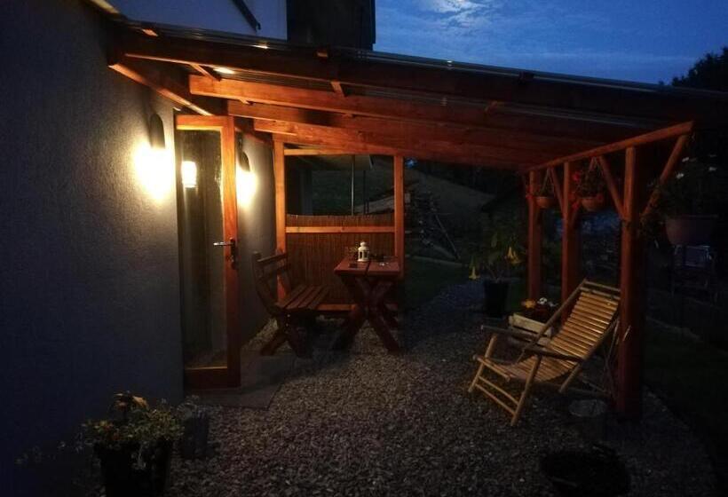 带花园景观的标准三人间, Willa Pod Bukami