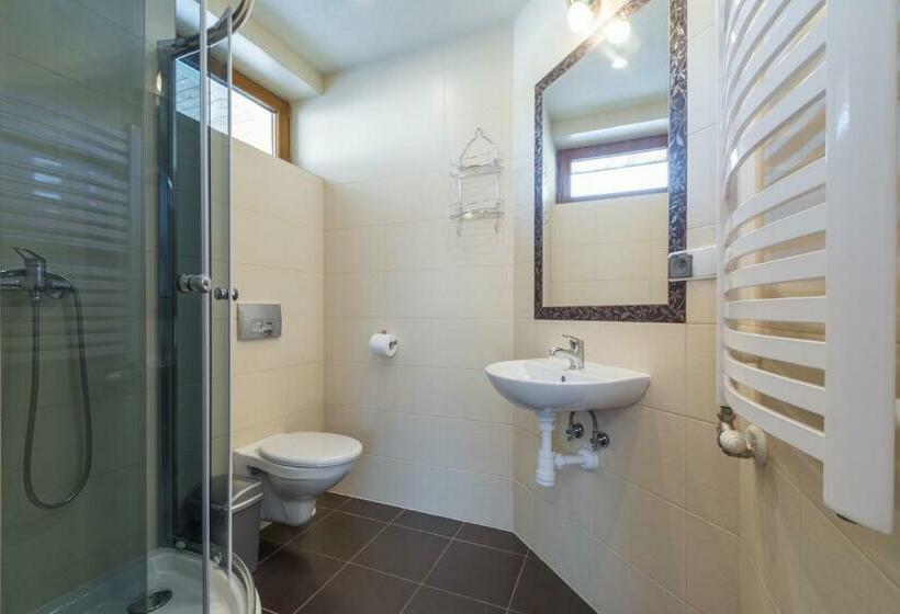 标准间, Willa W Dolinie Cichej Wody