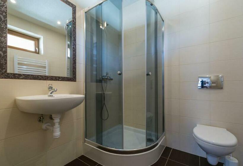 标准间, Willa W Dolinie Cichej Wody