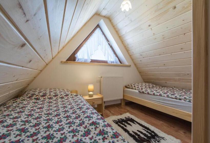 标准工作室, Willa W Dolinie Cichej Wody