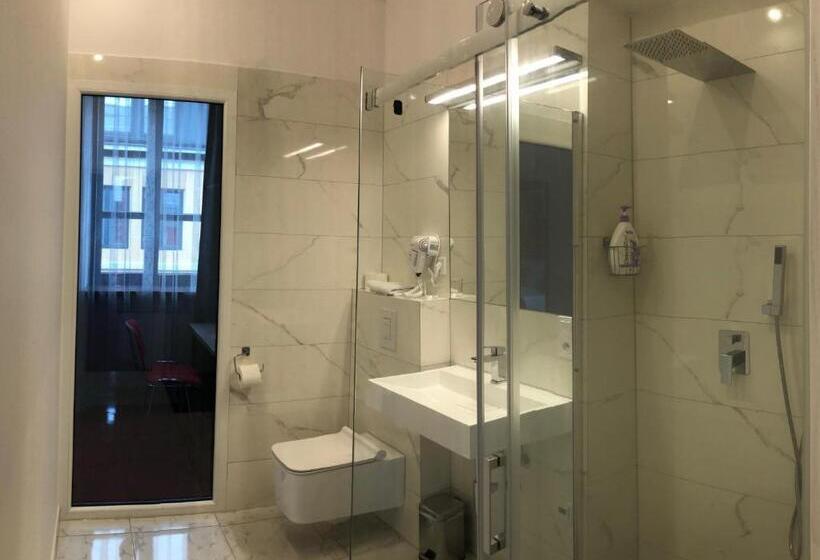 آپارتمان لوکس 1 خوابه, 77