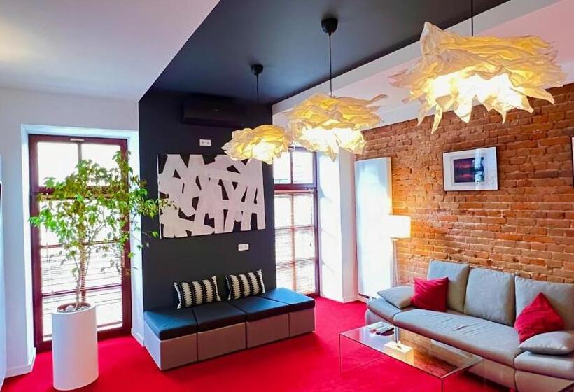 آپارتمان لوکس 1 خوابه, 77