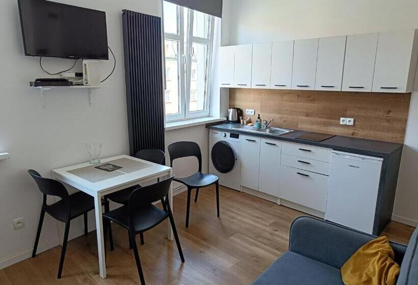 استودیوی استاندارد, Blues Rooms