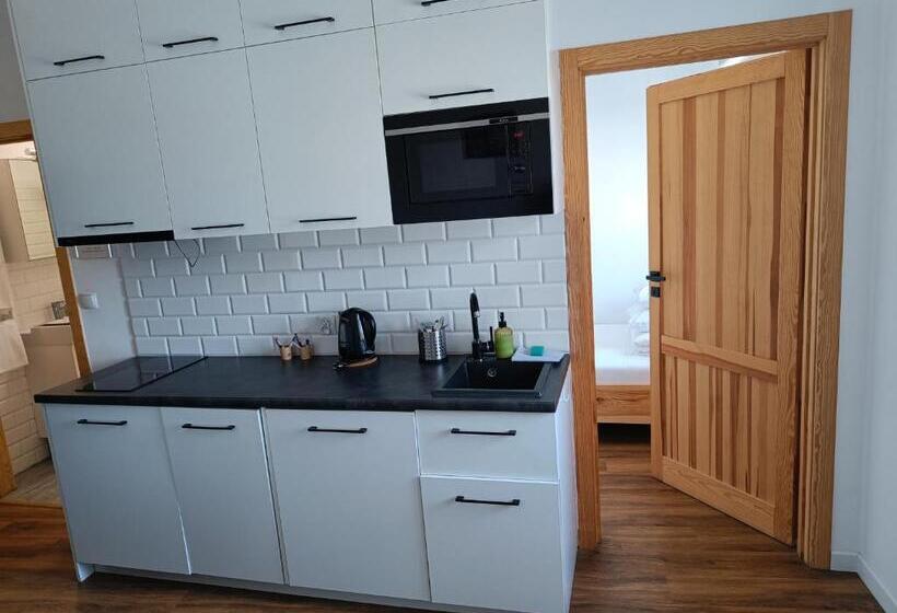 آپارتمان 1 خوابه, Blues Rooms