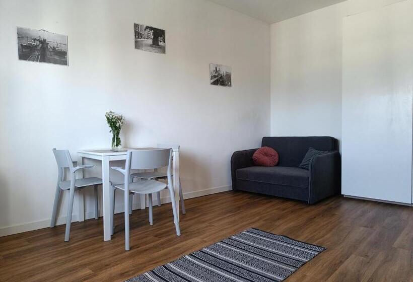 استودیو خانوادگی, Blues Rooms