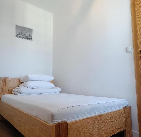 استودیو خانوادگی, Blues Rooms