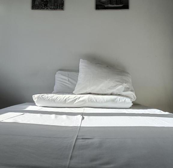 استودیوی استاندارد, Blues Rooms