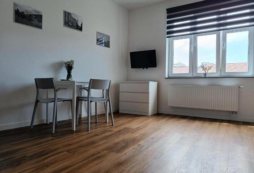 استودیو خانوادگی, Blues Rooms