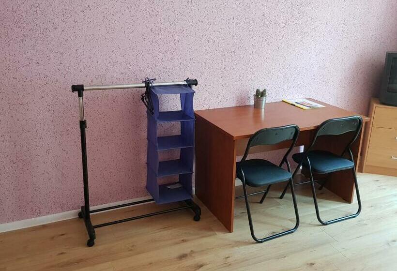 חדר סטנדרט לשלושה, Kaktus Guest House